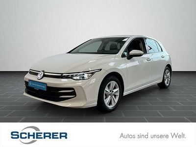 Gebraucht VW Golf VIII Life 150 PS (110 kW) 2024 Weiß Limousine