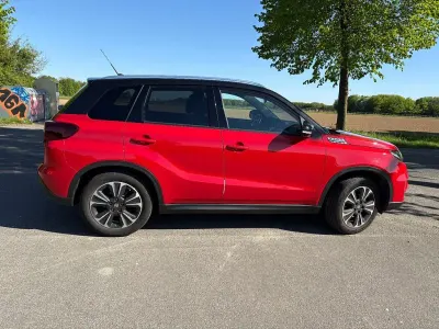 Second-hand Suzuki Vitara Comfort+ 129 CP (94 kW) 2023 Roșu SUV