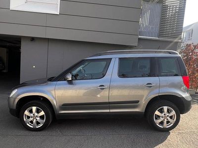 Gebraucht Skoda Yeti Elegance 105 PS (77 kW) 2012 Grau SUV