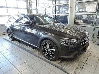 Gebraucht Mercedes E220 All-Terrain Night 194 PS (142 kW) 2020 Metalliclack graphitgrau Kombi