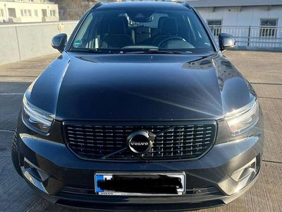 Second-hand Volvo XC40 R-Design 190 CP (139 kW) 2019 Negru SUV