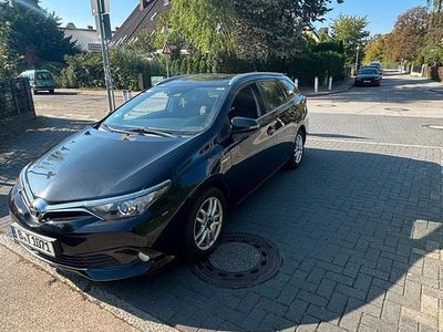 Toyota Auris Hybrid