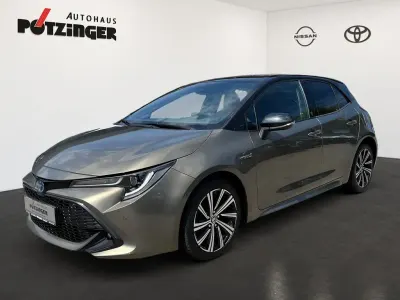 Usata Toyota Corolla Style 122 CV (89 kW) 2021 Marrone Berlina