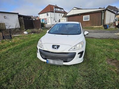 Weiß Gebraucht 2010 Peugeot 308 Kleinwagen | 1.400 €