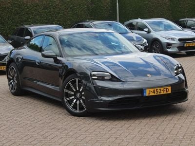 Porsche Taycan 4S