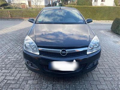 Usata Opel Astra Cabriolet Cosmo 179 CV (131 kW) 2007 Nero Cabrio