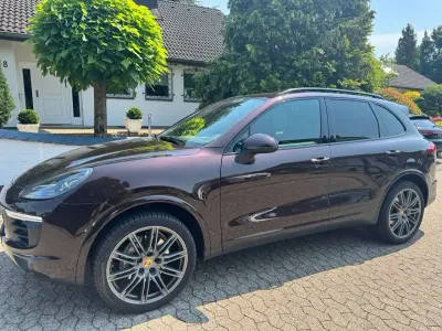 Gebraucht Porsche Cayenne S Platinum Edition 385 PS (283 kW) 2017 Mahagonimetallic SUV