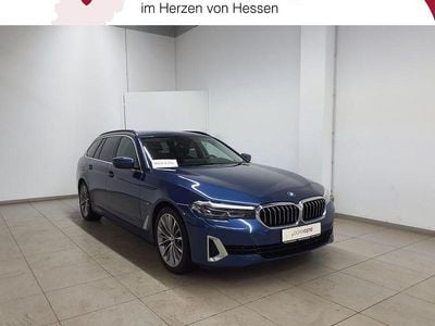 Gebraucht BMW 530e Luxury Line 184 PS (135 kW) 2022 Phytonicblau metallic Kombi