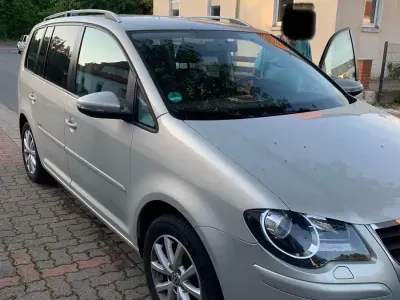 Gebraucht VW Touran 103 PS (75 kW) 2009 Silber Van / Kleinbus