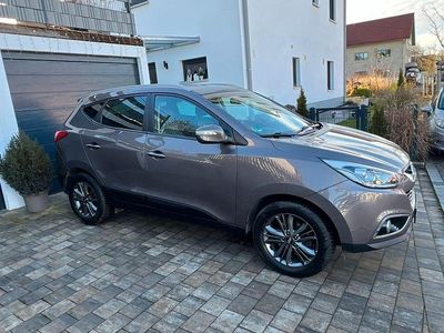 Braun Gebraucht 2015 Hyundai ix35 GO! SUV | 9.700 € (Fairer Preis)