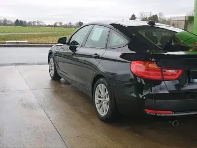 Gebraucht BMW 320 Gran Turismo 196 PS (144 kW) 2019 Schwarz Coupé