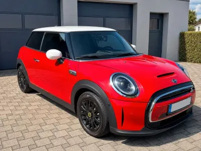 Gebraucht Mini Cooper SE Classic 135 kW (184 PS) 2022 Rot Kleinwagen