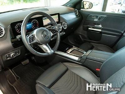 Mercedes GLA220