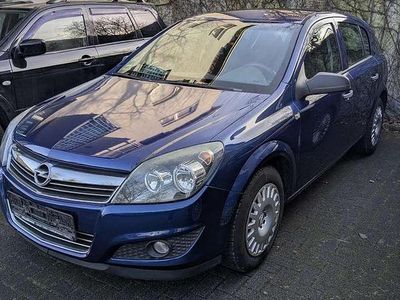 Usata Opel Astra Edition 90 CV (66 kW) 2009 Berlina
