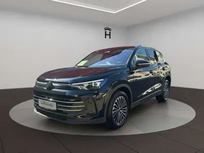 Gebraucht VW Tiguan Elegance 150 PS (110 kW) 2025 Schwarz SUV