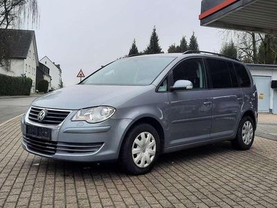 Grau Gebraucht 2009 VW Touran United Van / Kleinbus | 3.490 € (Fairer Preis)