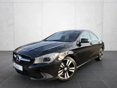 Gebraucht Mercedes CLA180 Urban 122 PS (89 kW) 2016 Schwarz Limousine