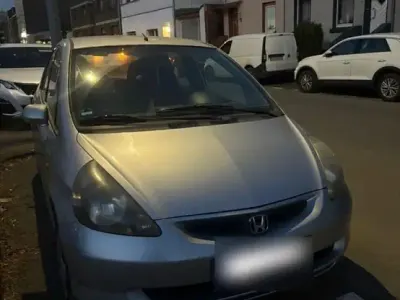 Usata Honda Jazz 85 CV (62 kW) 2002 Argento Utilitaria