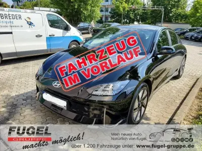 Gebraucht Hyundai Ioniq 6 111 kW (151 PS) 2023 Abyss black pearl / mic Limousine