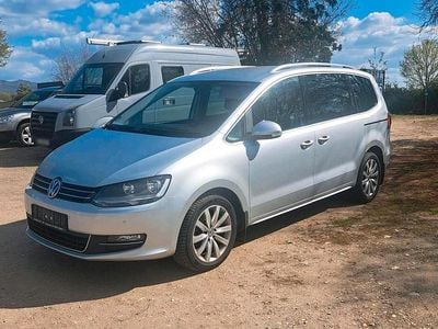 Second-hand VW Sharan 140 CP (102 kW) 2012 Argintiu Monovolum