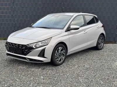 Neu Hyundai i20 90 PS (66 kW) 2026 Lumen gray pearl Kleinwagen