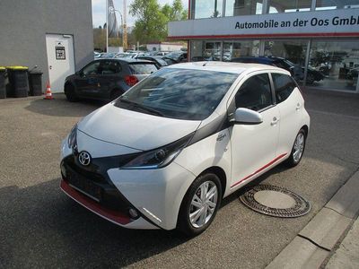 Gebraucht Toyota Aygo Edition-S 69 PS (50 kW) 2017 Weiß Kleinwagen