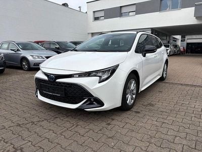 Gebraucht Toyota Corolla Business Edition 98 PS (72 kW) 2025 Super (pure) white ii Kombi