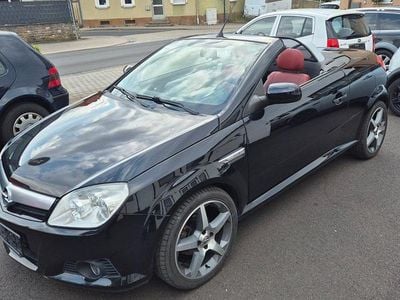 Second-hand Opel Tigra 122 CP (89 kW) 2009 Negru Cabrio