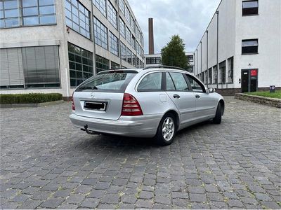 Mercedes C200