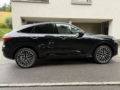 Neu Audi Q5 Sportback Sport 204 PS (150 kW) 2026 Schwarz SUV
