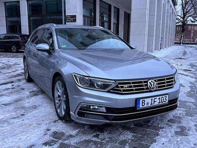 Silber Gebraucht 2019 VW Passat R-line Kombi | 18.950 € (Etwas zu teuer)