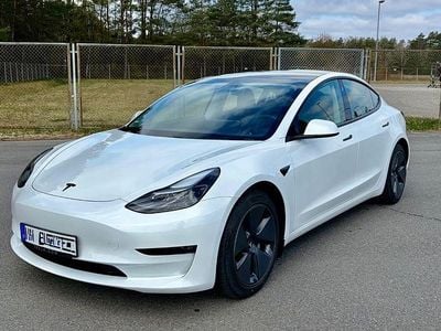 Second-hand Tesla Model 3 339 kW (462 CP) 2021 Alb Berlinǎ