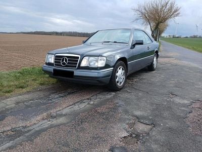 Gebraucht Mercedes E200 136 PS (100 kW) 1995 Grau Coupé
