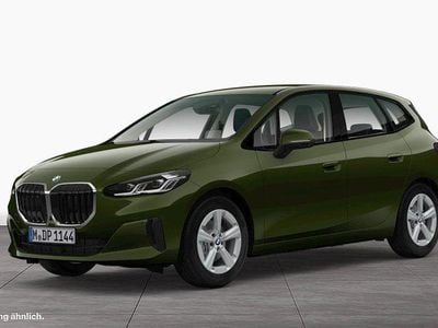 Gebraucht BMW 220 Active Tourer Comfort Edition 156 PS (114 kW) 2025 Grün Van / Kleinbus