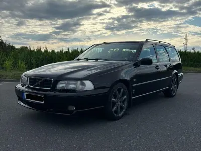 Usata Volvo V70 239 CV (175 kW) 1997 Nero Station wagon