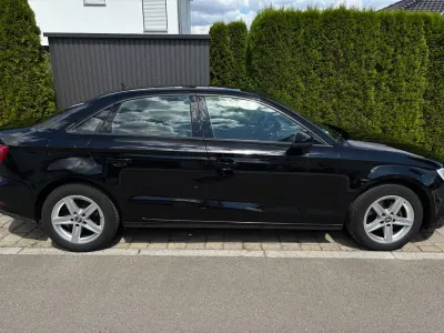 Gebraucht Audi A3 116 PS (85 kW) 2020 Schwarz Limousine
