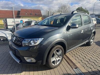 Gebraucht Dacia Sandero Prestige 90 PS (66 kW) 2017 Grau Limousine