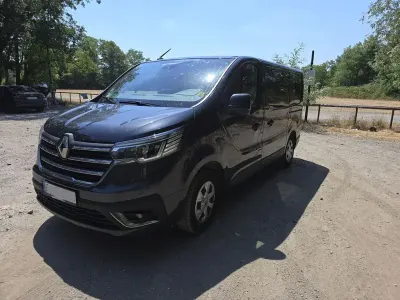 Gebraucht Renault Trafic 150 PS (110 kW) 2022 Grau Van / Kleinbus