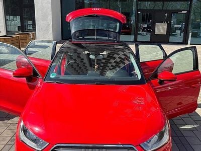 Gebraucht Audi A1 Sportback Design 95 PS (69 kW) 2015 Rot Kleinwagen