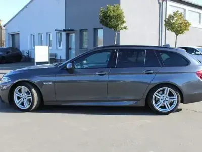 Gebraucht BMW M550 Performance 381 PS (280 kW) 2016 Mineralgrau metallic Limousine