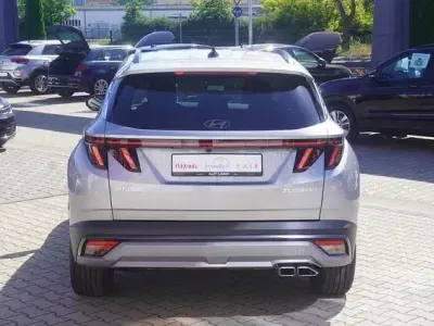 Neu Hyundai Tucson 150 PS (110 kW) 2026 Shimmeringsilbermet. SUV