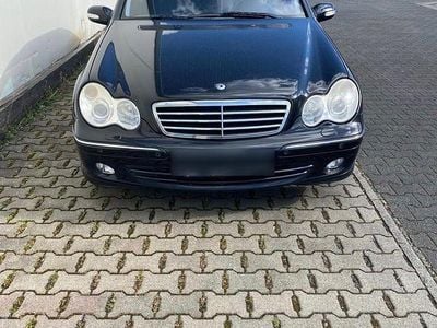 Second-hand Mercedes C200 Avantgarde 163 CP (119 kW) 2007 Negru Berlinǎ