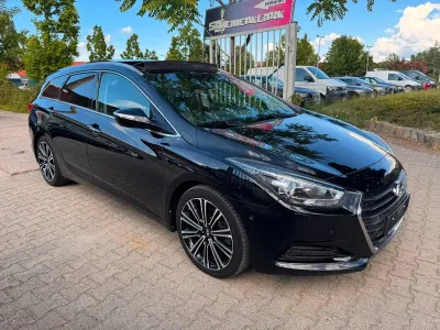 Gebraucht Hyundai i40 141 PS (103 kW) 2017 Schwarz Kombi