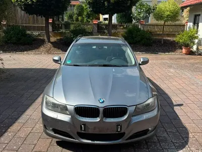 Gebraucht BMW 318 143 PS (105 kW) 2009 Grau Kombi
