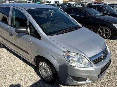 Gebraucht Opel Zafira Selection 140 PS (102 kW) 2009 Silber Van / Kleinbus