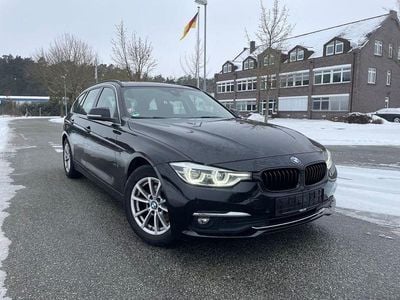 Schwarz Gebraucht 2016 BMW 320 Luxury Line Kombi | 12.400 € (Fairer Preis)