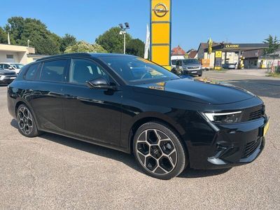Schwarz Gebraucht 2024 Opel Astra Ultimate Kombi | 29.500 € (Teuer)