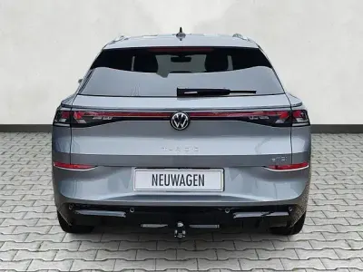 Neu VW T-Roc R-line 150 PS (110 kW) 2026 Blau SUV