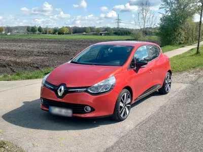 Gebraucht Renault Clio IV 90 PS (66 kW) 2015 Rot Kleinwagen