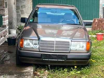 Usata Mercedes 230 132 CV (97 kW) 1988 Oro Coupé